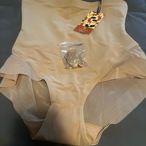 HoneyLove brand new, with tags, never worn